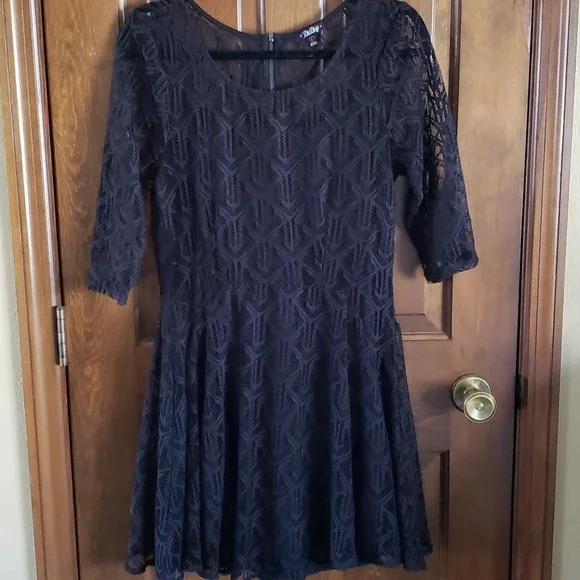 BeBop Black Lace Dress - Picture 5 of 5